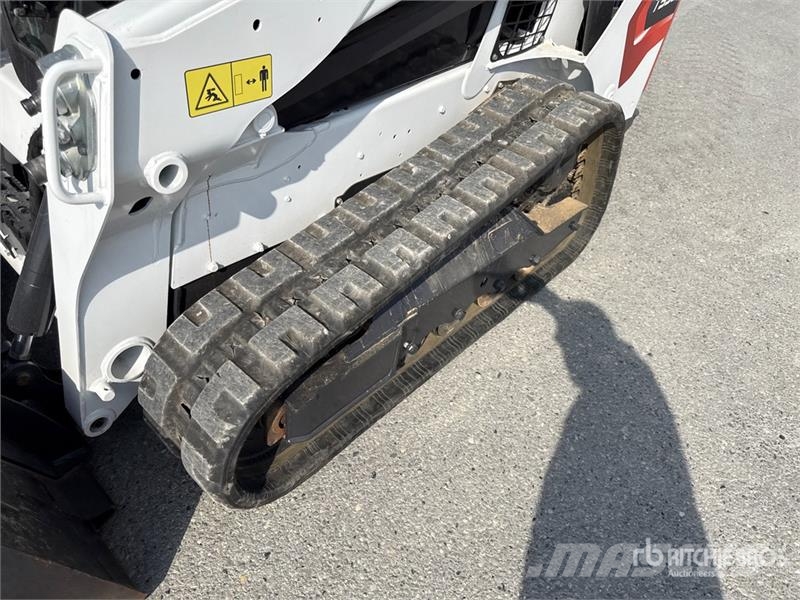 Bobcat T590 Smykem řízené nakladače