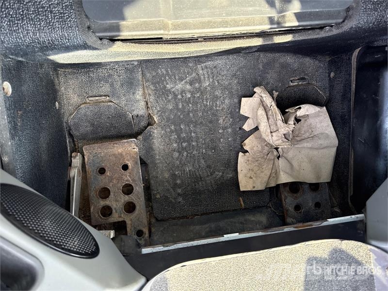 Bobcat T590 Smykem řízené nakladače