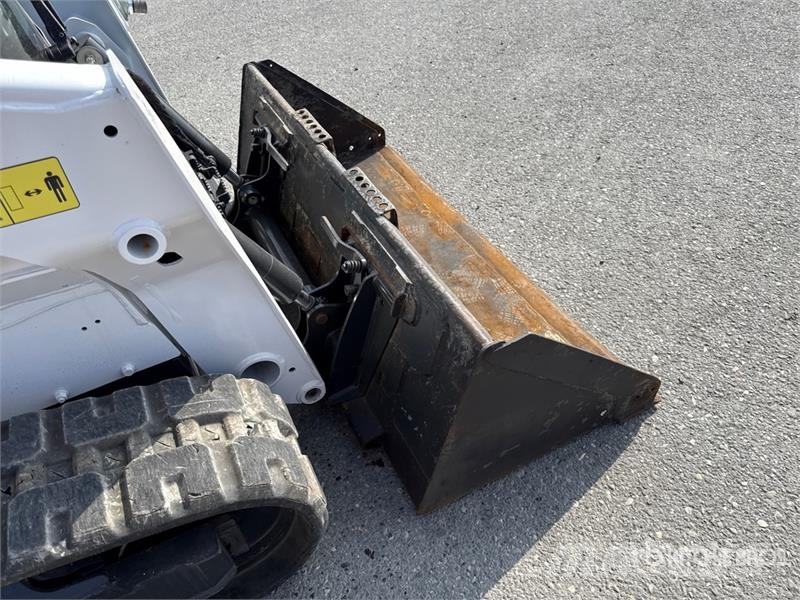 Bobcat T590 Smykem řízené nakladače