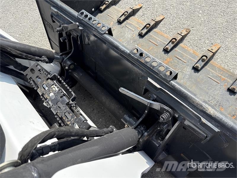 Bobcat T590 Carregadoras de direcção deslizante