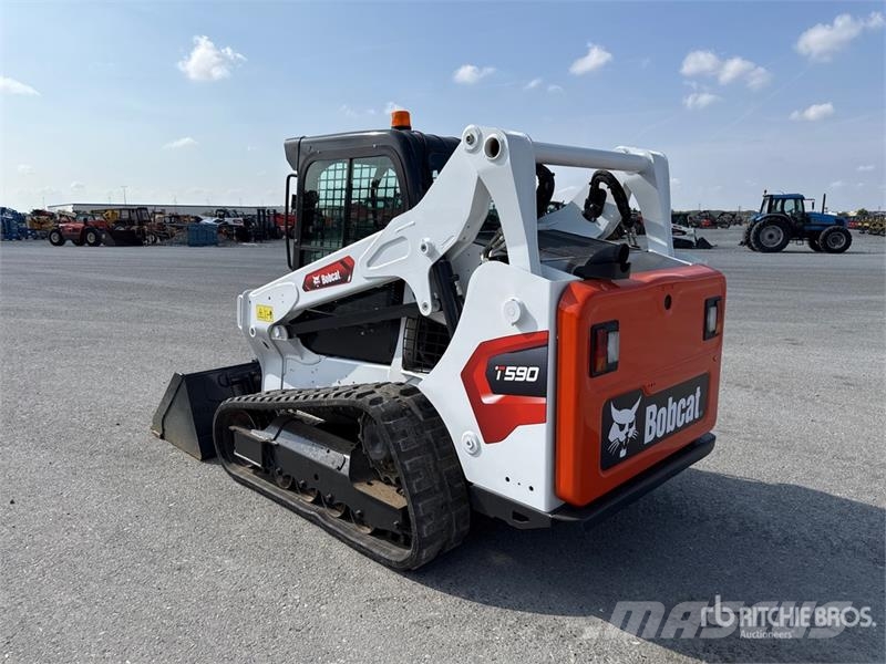 Bobcat T590 Carregadoras de direcção deslizante