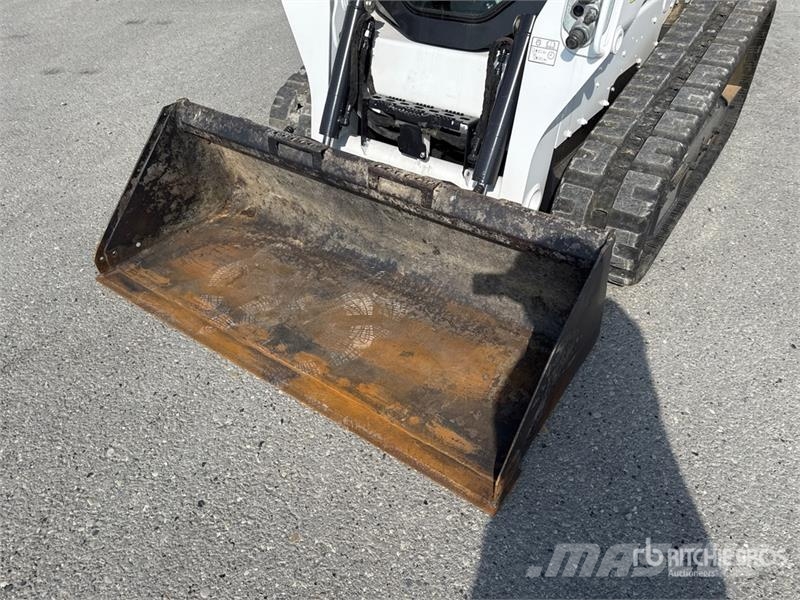 Bobcat T590 Smykem řízené nakladače