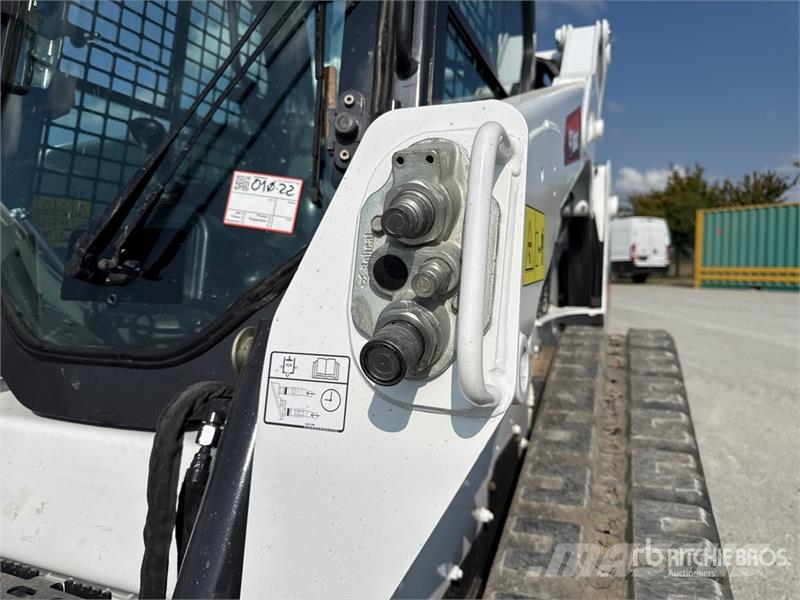 Bobcat T590 Carregadoras de direcção deslizante