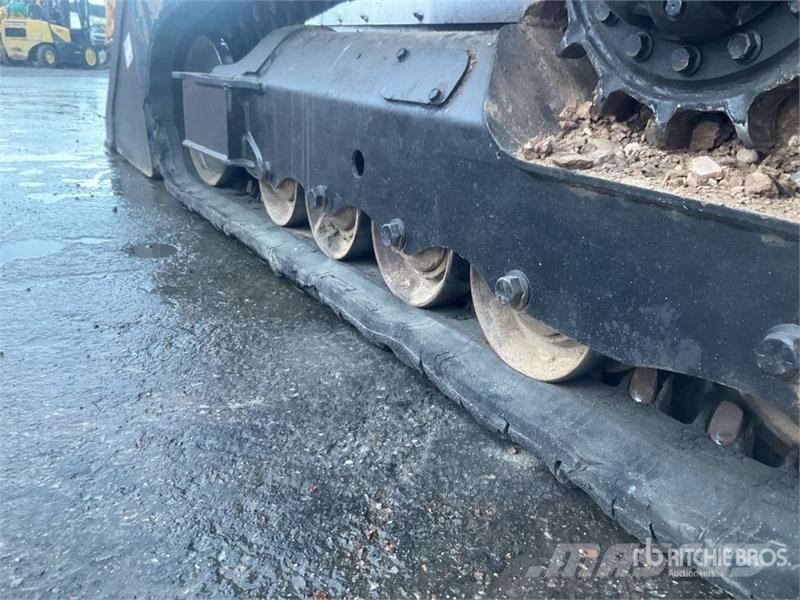 Bobcat T590 لوادر انزلاقية التوجيه