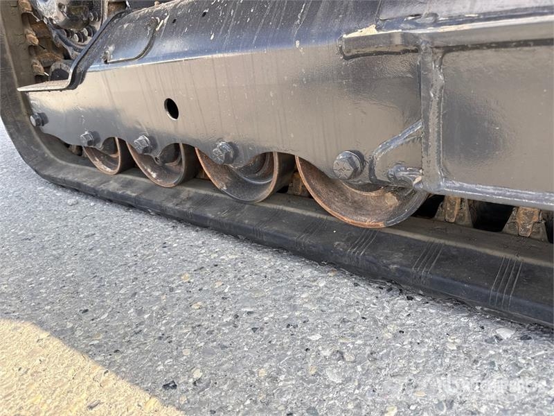 Bobcat T590 Smykem řízené nakladače