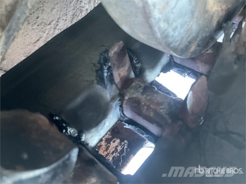 Bobcat T590 لوادر انزلاقية التوجيه