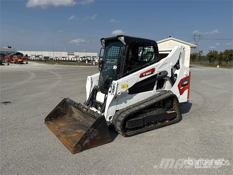 Bobcat T590 Smykem řízené nakladače