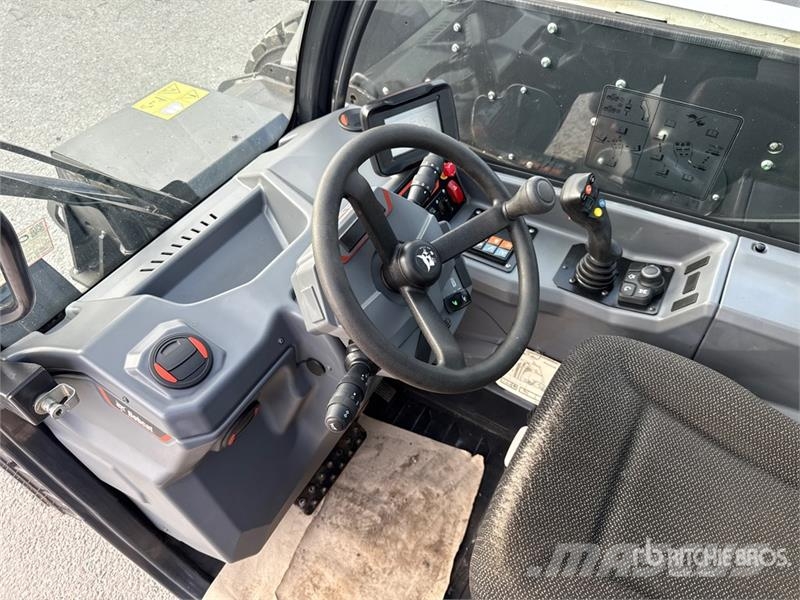 Bobcat TL25.60RB Telehandler مناولات متداخلة