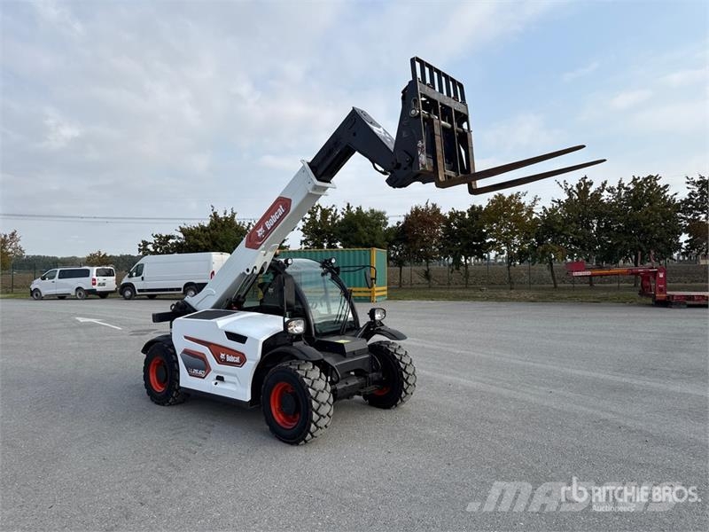 Bobcat TL25.60RB Telehandler مناولات متداخلة