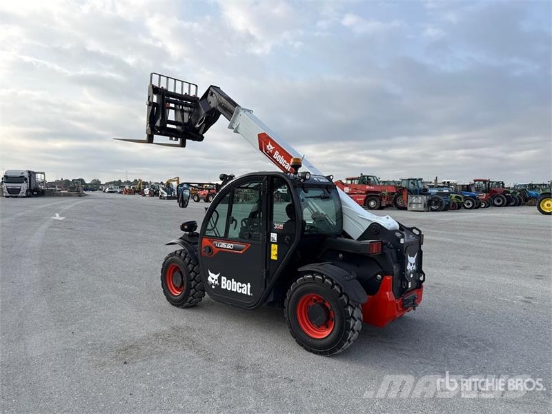 Bobcat TL25.60RB Telehandler مناولات متداخلة