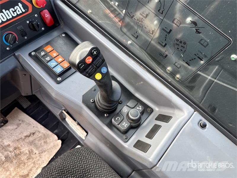 Bobcat TL25.60RB Telehandler مناولات متداخلة