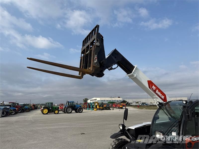 Bobcat TL25.60RB Telehandler مناولات متداخلة