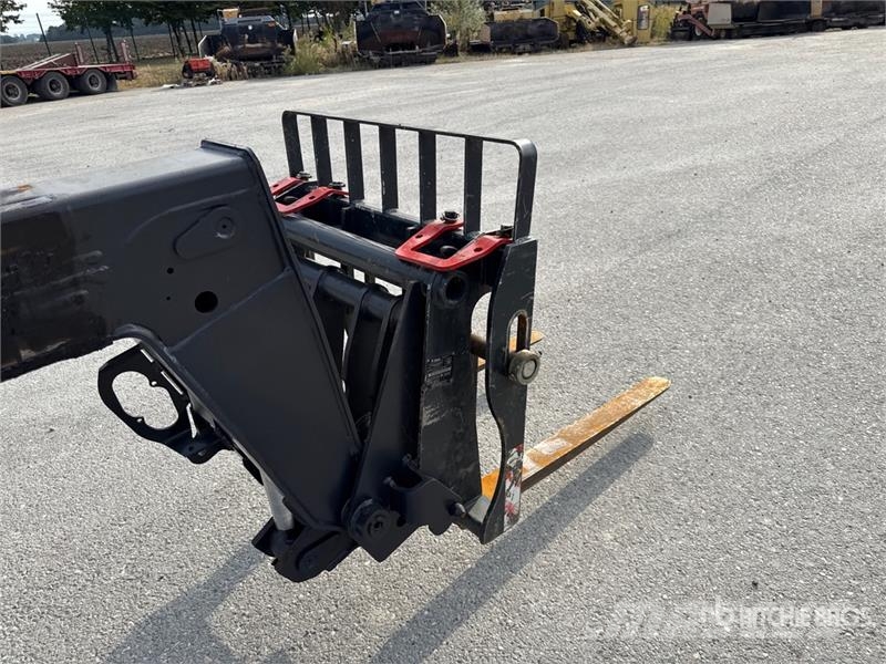 Bobcat TL25.60RB Telehandler مناولات متداخلة