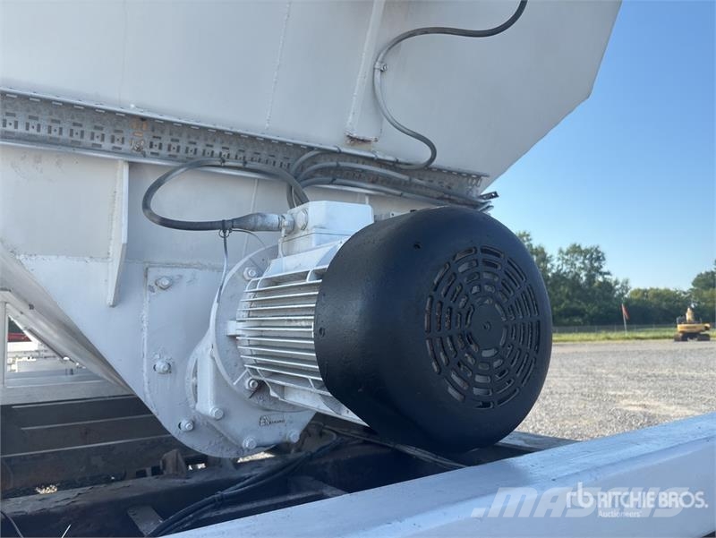 Bodex Kis 33 Mobile Cement Silo Інші причепи