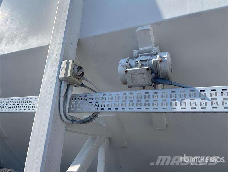 Bodex Kis 33 Mobile Cement Silo Інші причепи