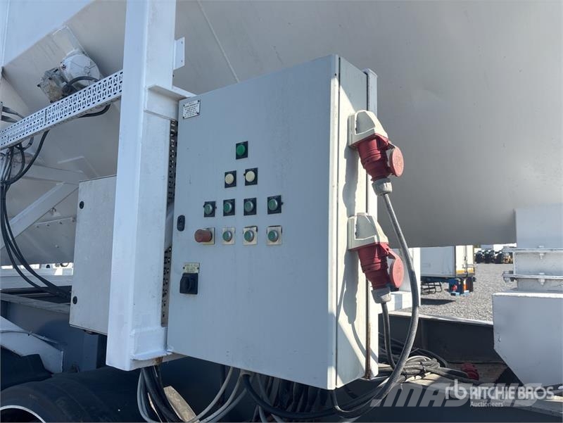 Bodex Kis 33 Mobile Cement Silo Інші причепи