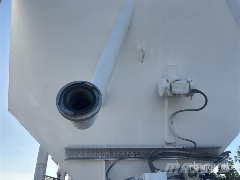 Bodex Kis 33 Mobile Cement Silo Інші причепи