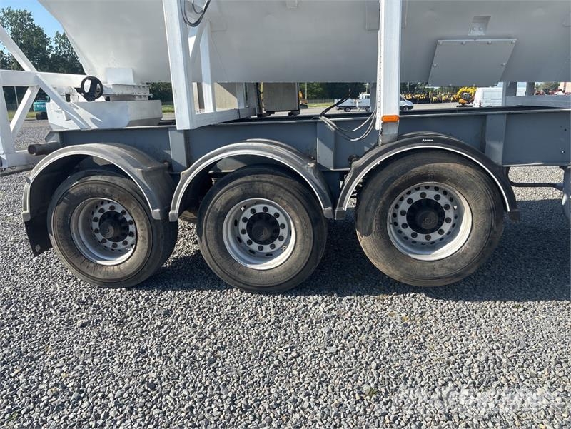 Bodex Kis 33 Mobile Cement Silo Інші причепи