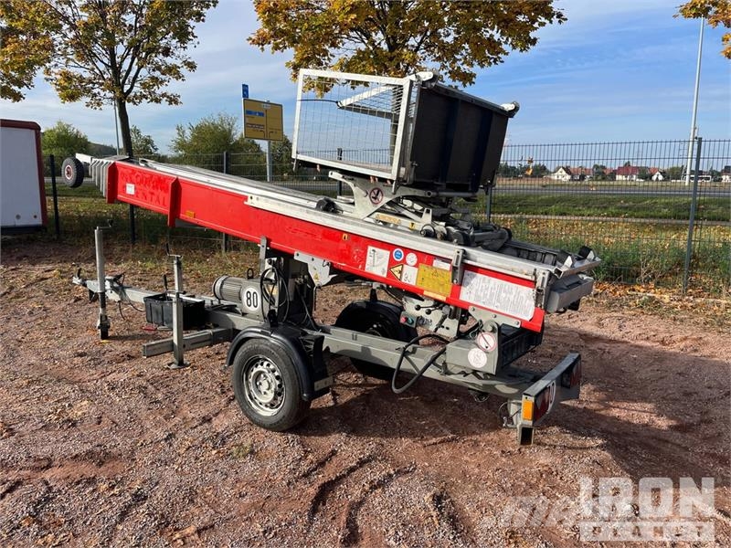  Boecker 21/0-6 S/A Electric Material Hoist Підйомно-транспортне обладнання і вантажні ліфти