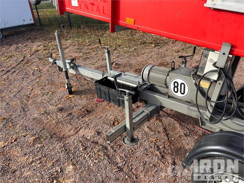  Boecker 21/0-6 S/A Electric Material Hoist Підйомно-транспортне обладнання і вантажні ліфти