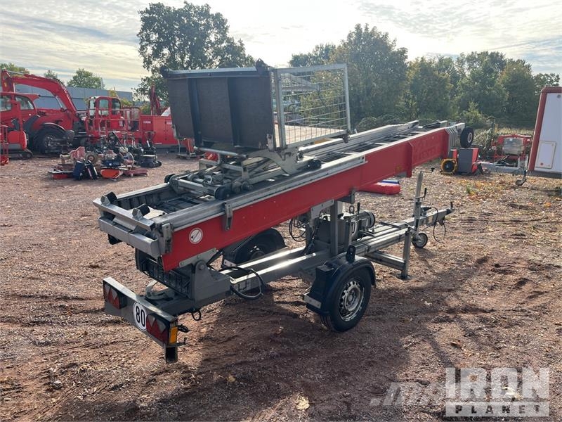  Boecker 21/0-6 S/A Electric Material Hoist Підйомно-транспортне обладнання і вантажні ліфти