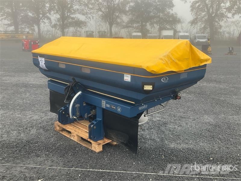 Bogballe M2 Plus Fertilizer Spreader معدات رش أسمدة