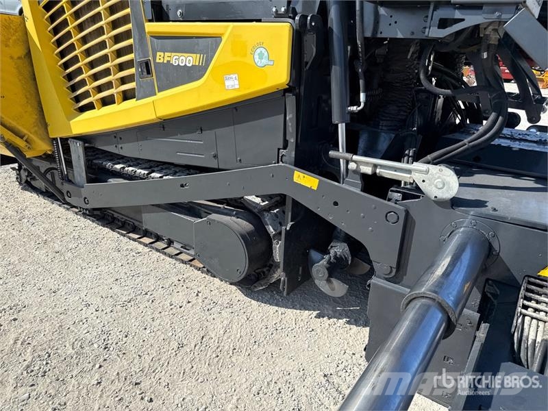 Bomag BF 600 C-2 S500 Track Asphalt Paver Asfaldilaoturid