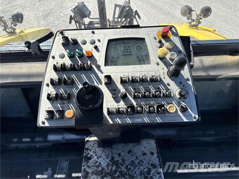 Bomag BF 600 C-2 S500 Track Asphalt Paver Asfaldilaoturid