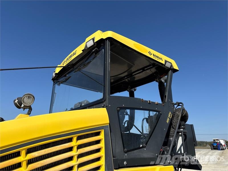 Bomag BF 600 C-2 S500 Track Asphalt Paver Asfaldilaoturid