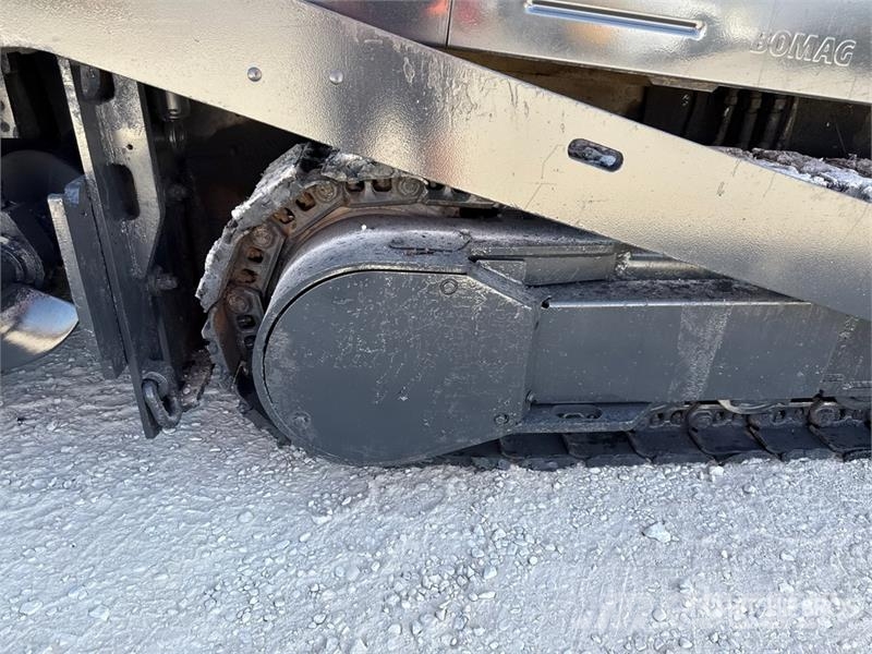 Bomag BF 600 C-2 S500 Track Asphalt Paver Asfaldilaoturid