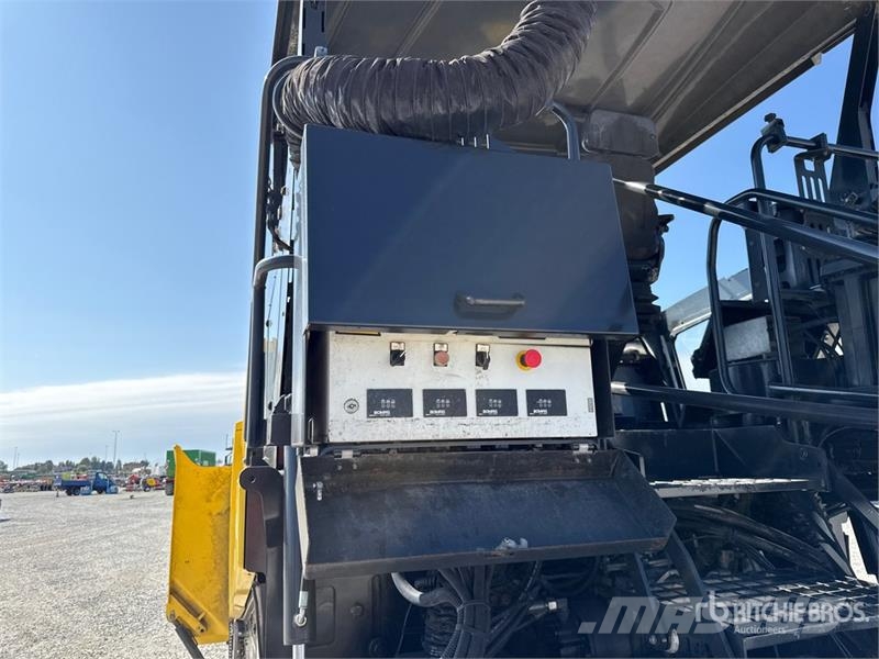 Bomag BF 600 C-2 S500 Track Asphalt Paver Asfaldilaoturid