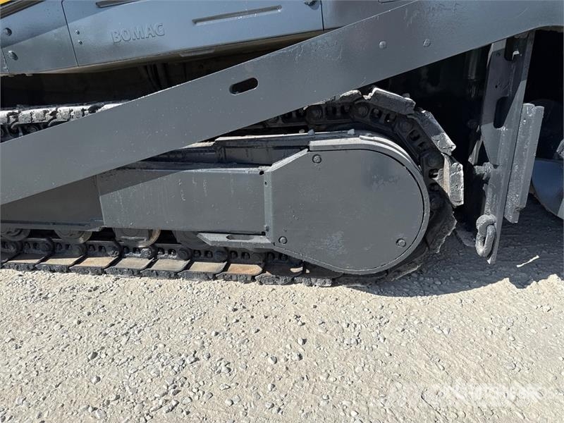 Bomag BF 600 C-2 S500 Track Asphalt Paver Asfaldilaoturid