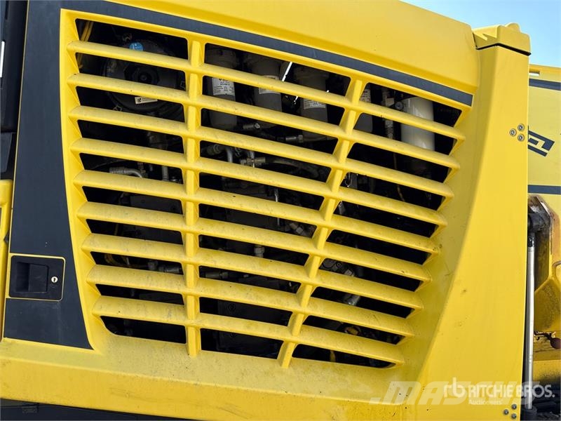 Bomag BF 600 C-2 S500 Track Asphalt Paver Asfaldilaoturid