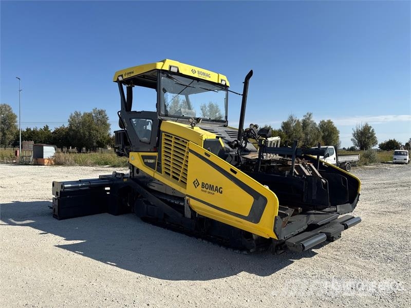 Bomag BF 600 C-2 S500 Track Asphalt Paver Asfaldilaoturid