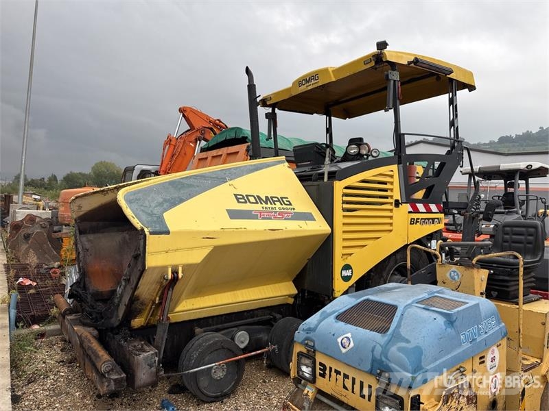 Bomag BF600P Wheel Asphalt Paver Aszfalt terítõ gépek