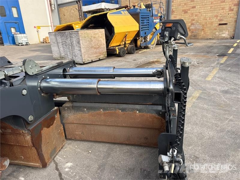 Bomag BF800C Track Asphalt Paver Επίστρωση ασφάλτου