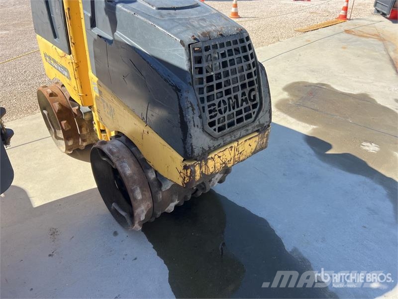 Bomag BMP 8500 Pinnasetihendajad