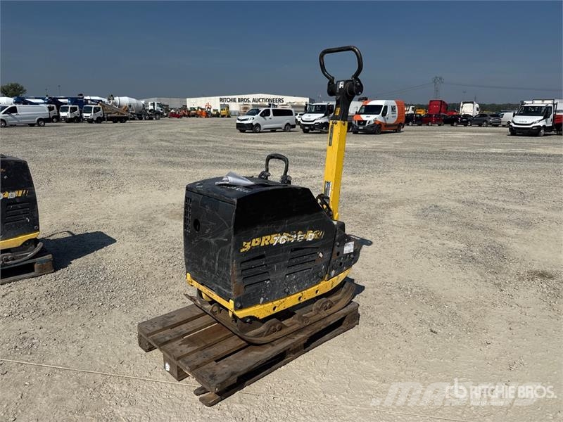 Bomag BPR 70/70D Vibratory Plate Compactor دكاكات أفقية