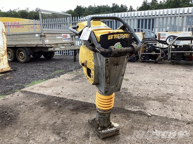 Bomag BT60 Pisones compactadores
