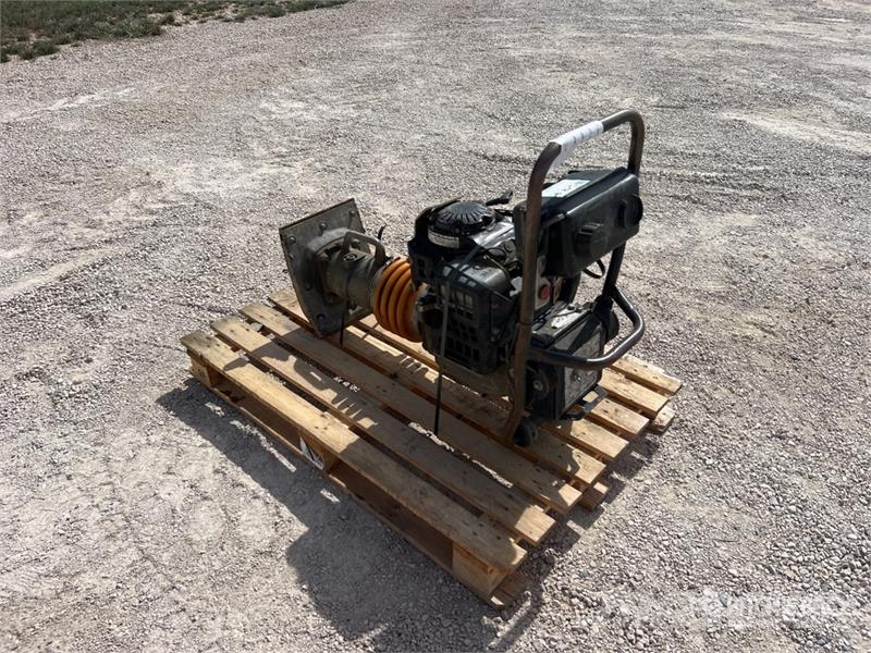 Bomag BT65/4 탬퍼