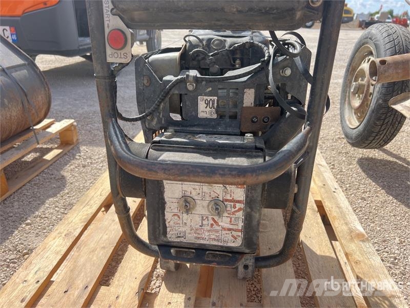 Bomag BT65/4 탬퍼
