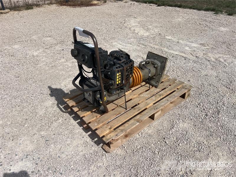 Bomag BT65/4 탬퍼