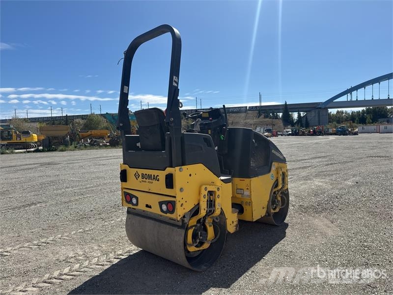 Bomag BW 100 AD-5 Compacteur Vibrant Tandem Double Drum Rouleaux tandem