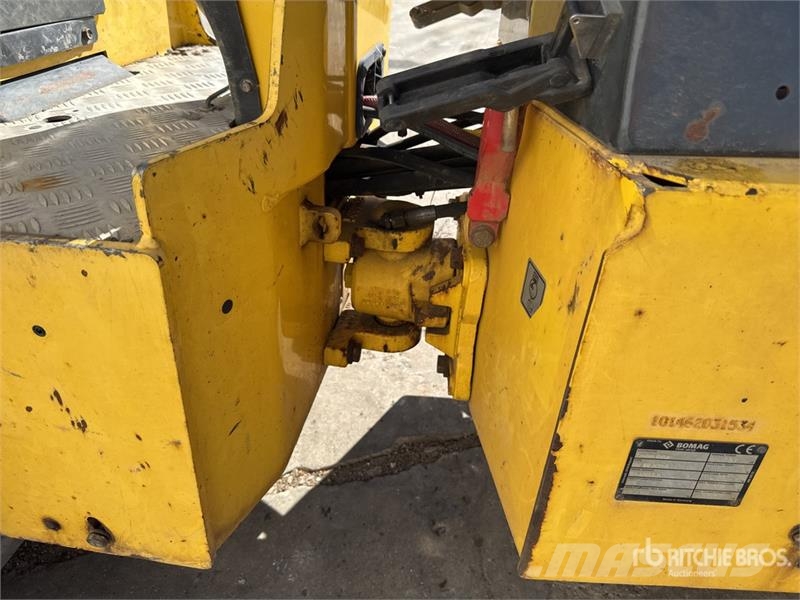 Bomag BW 100 ADM-5 Compacteur Vibrant Tandem Double Drum Rouleaux tandem
