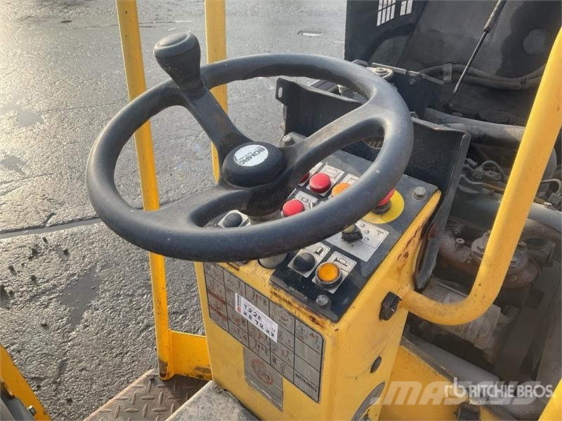 Bomag BW100ADM-2 Divvalču grunts veltņi