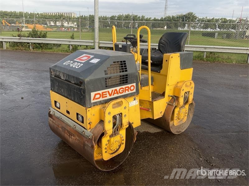 Bomag BW100ADM-2 Divvalču grunts veltņi