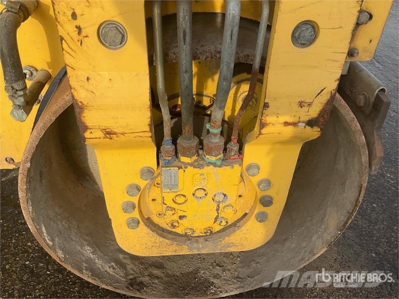 Bomag BW100ADM-2 Divvalču grunts veltņi
