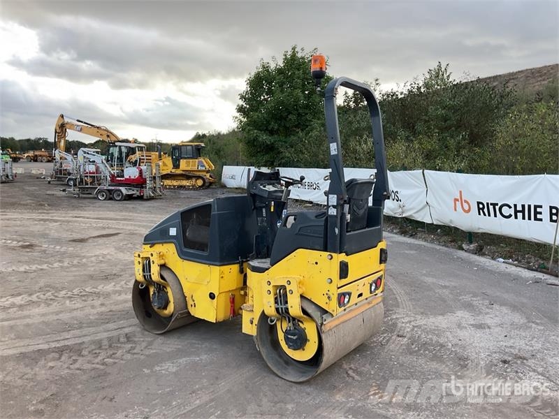 Bomag BW120AD-5-5 Double Drum Roller Rolos compactadores de tambor duplo