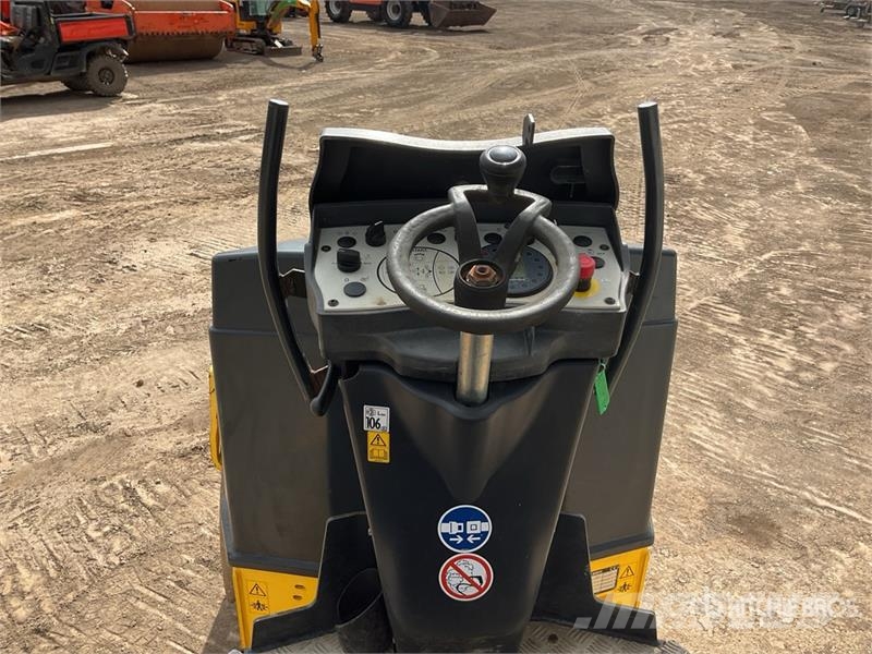 Bomag BW120AD-5 Double Drum Roller مداحل ثنائية الاسطوانة
