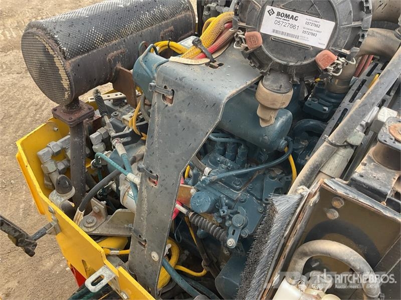 Bomag BW120AD-5 Double Drum Roller مداحل ثنائية الاسطوانة